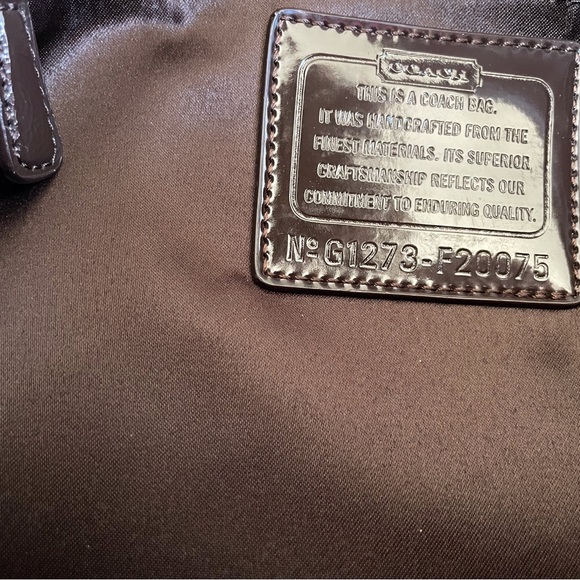 COACH LEGACY SIGNATURE PATCHWORK TOTE Amazing Condition Brown, Tan , & Cream. - Picture 9 of 12